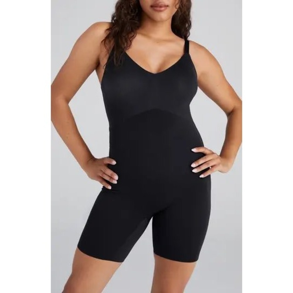 Honeylove Mid-Thigh Bodysuit Black Sculpting Shapewear Adjustable‎ Straps NWT
